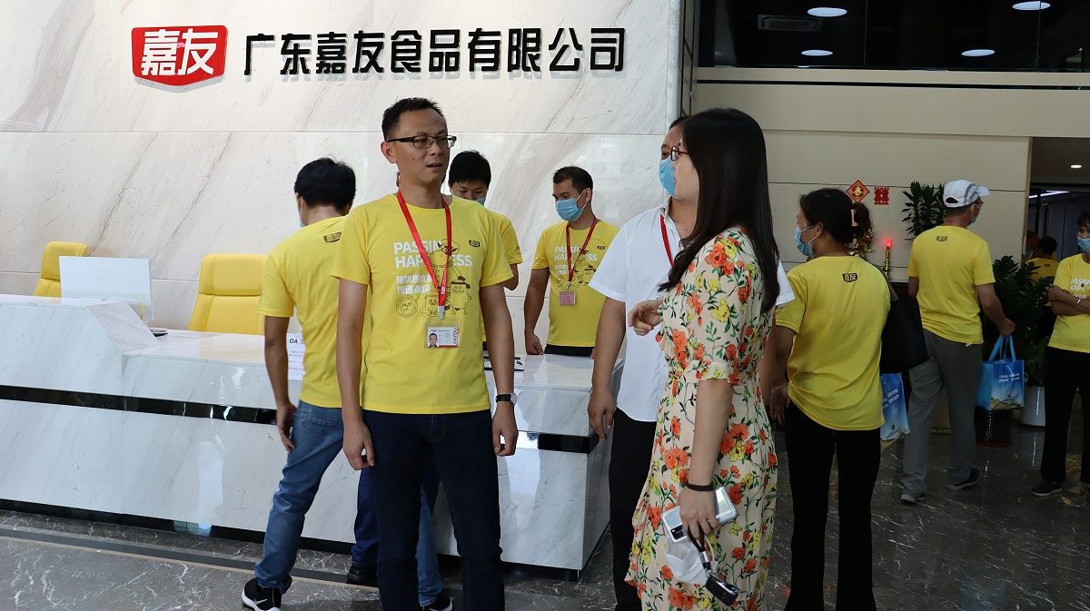 Ag亞洲集團(tuán)食品-工會(huì)送清涼活動(dòng) (4)