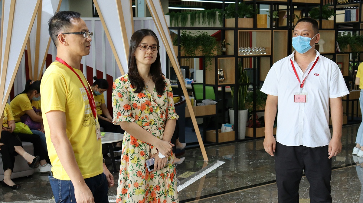 Ag亞洲集團(tuán)食品-工會(huì)送清涼活動(dòng) (5)