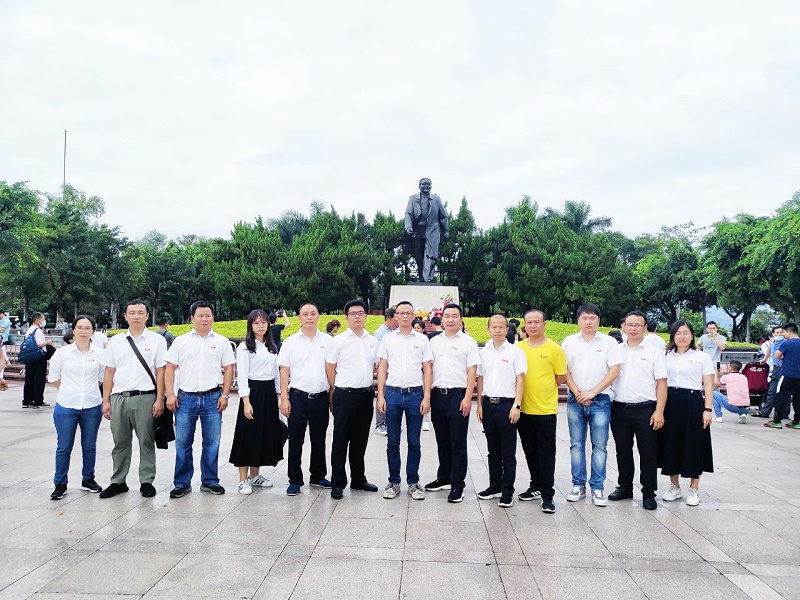 Ag亞洲集團組織黨支部參觀深圳改革開放40周年展覽 (3)