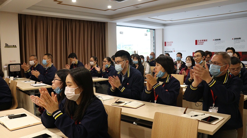 中共石碣鎮委黨校副校長蒞臨Ag亞洲集團食品指導黨建工作 (6)