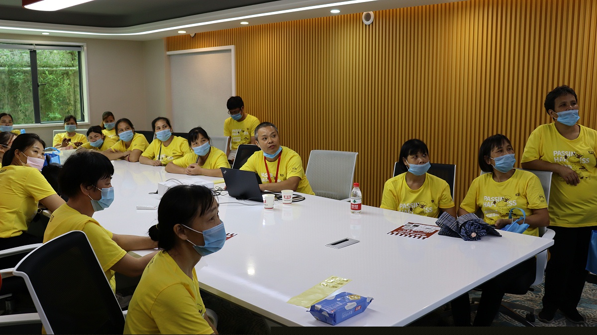 Ag亞洲集團微商城活動現(xiàn)場指導 (4)