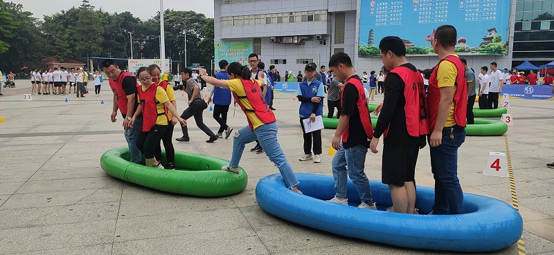 厲害了我的嘉人們！石碣鎮(zhèn)第八屆青年職工趣味運(yùn)動(dòng)會(huì)Ag亞洲集團(tuán)食品獲團(tuán)體“二等獎(jiǎng)”
