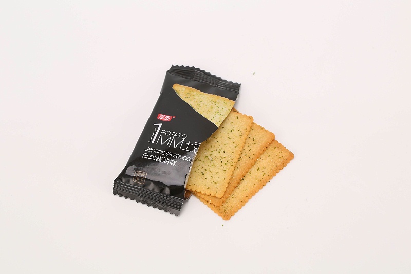 一片一片停不下來的土豆小餅干！薄、香、脆讓人流連忘返