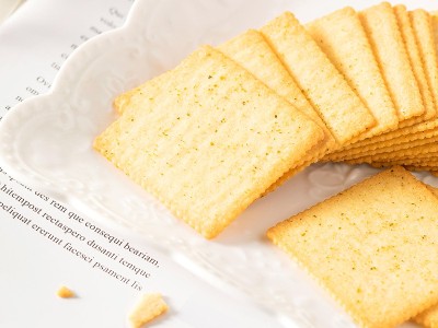 口口脆！ 只有1MM厚的土豆餅干，吃起來像薯片